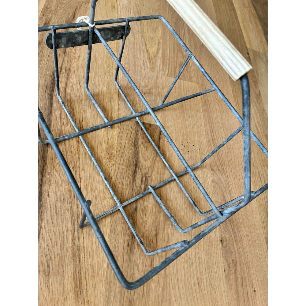 Vintage Metal Wire Milk Bottle Carrier Holder Set - Picture 3 of 6